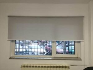Rolete cu acoperire fereastră dintr-o bucată
